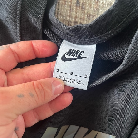 Woman’s Medium Nike Air crewneck sweater - Picture 2 of 3